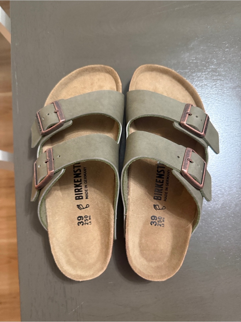 Birkenstock Kids Arizona Dual-Buckle Sandals in Olive